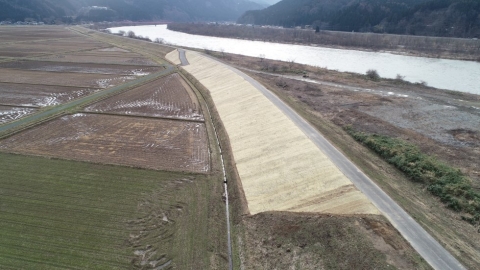 最上川下流管内河川管理施設補修工事